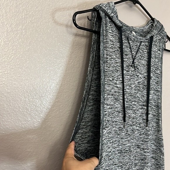 Under Armour woman’s Small Heather Gray Heat Gear Long Hooded Tank Dress Tunic - Picture 5 of 14
